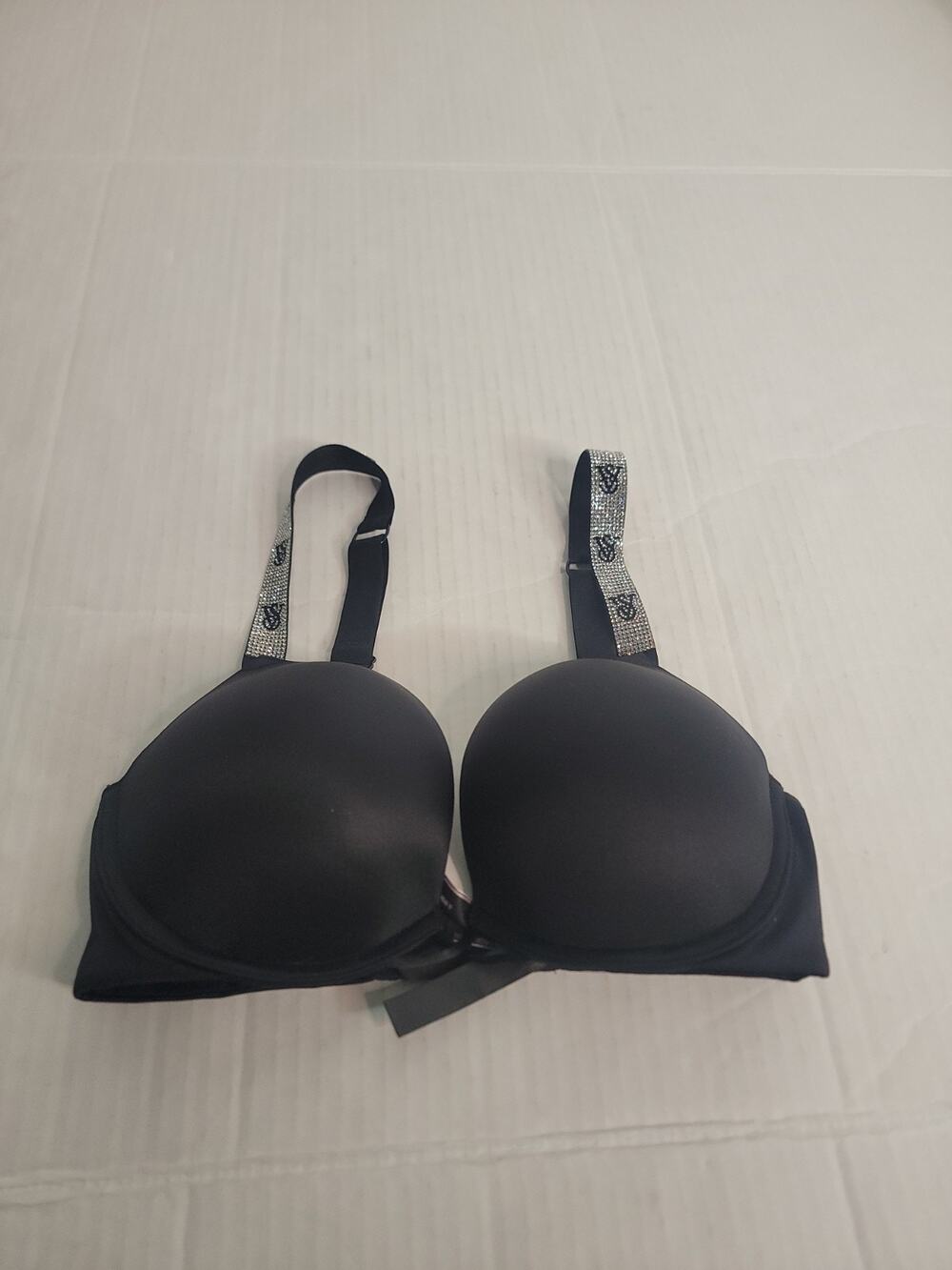 Victorias Secret Bombshell Plunge Push Up Bra Sz 32D Black Embellished